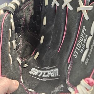 Storm Girls Black and Pink Softball Glove